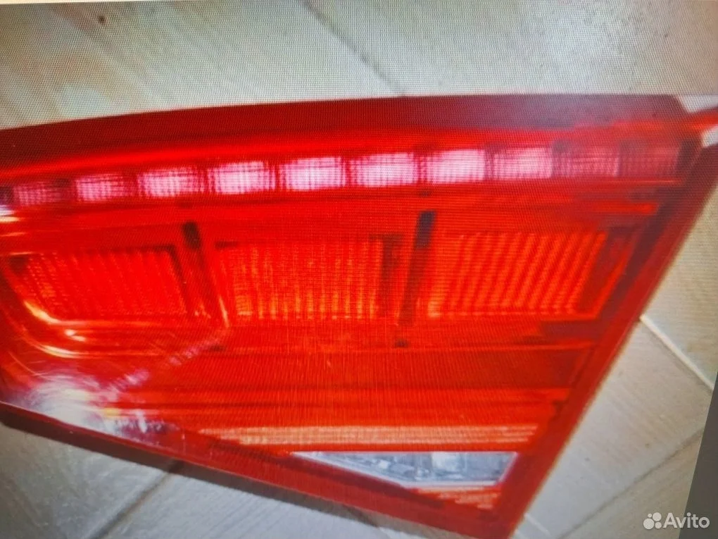 Оригинал фонарь в крышку правый audi a8 d4 10-13