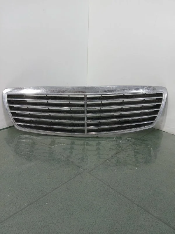 Решетка радиатора Mercedes-Benz E-Class 2005 A2118800583 W211 OM642.920