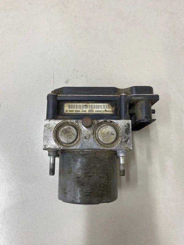 Блок ABS (насос) Nissan Primera 3 P12