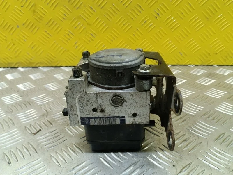 Блок abs Toyota Hilux (2005-2015) 2011 Пикап