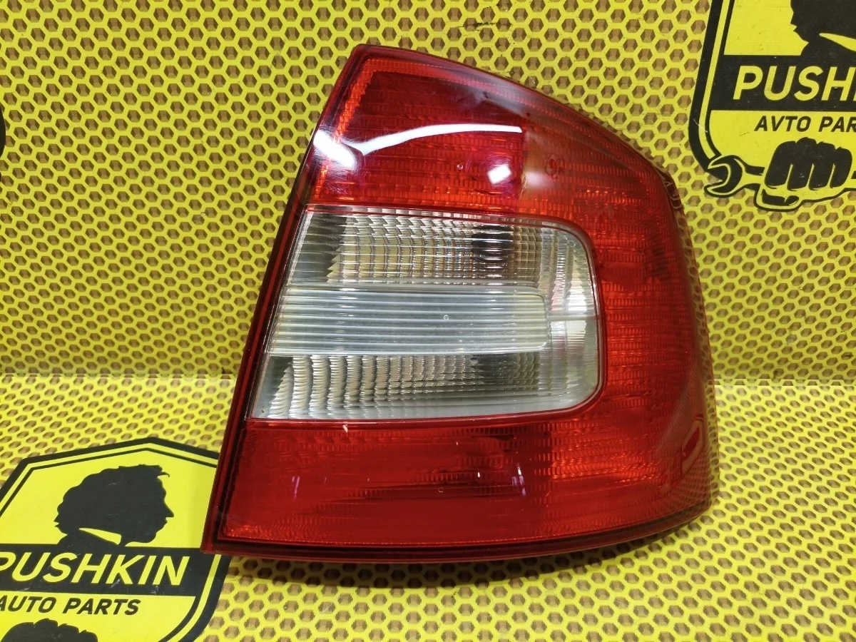 Фонарь в крыло Skoda Octavia 2012 A5