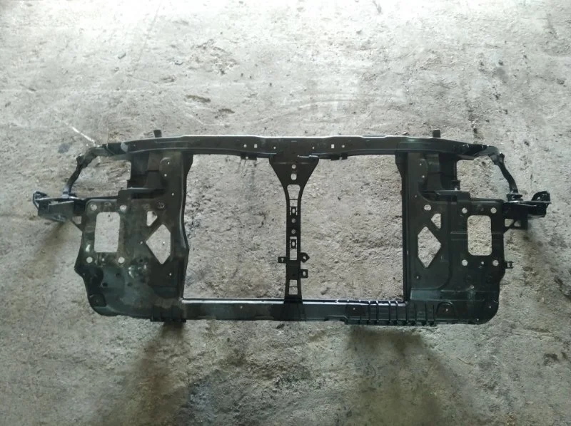 Рамка радиатора hyundai i30 2009 FD