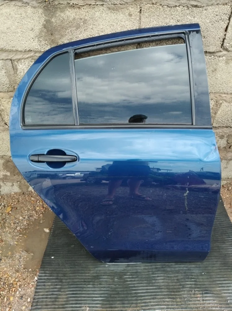 Дверь боковая Toyota Yaris NCP90