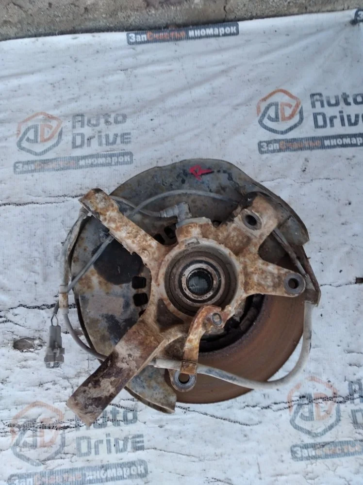 Кулак поворотный TOYOTA RAV4 2001 ACA20