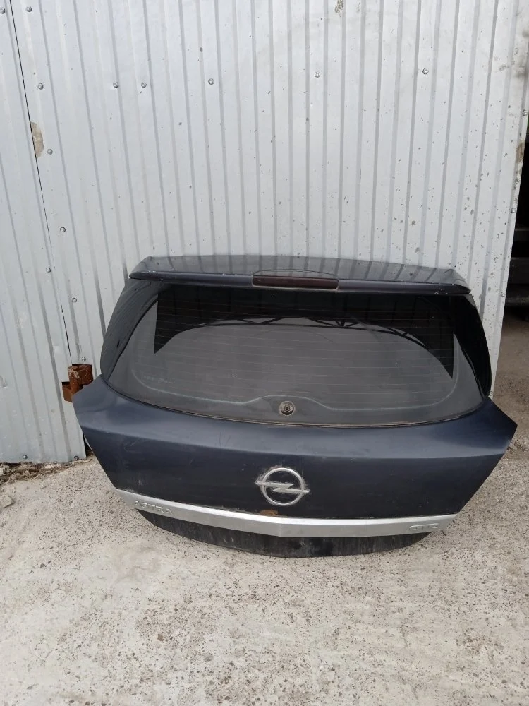 Крышка багажника Opel Astra gtc