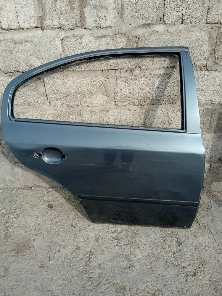 Дверь боковая Skoda Octavia tour 2006 1U A4