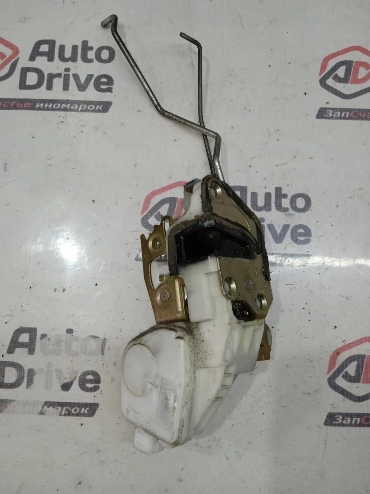 Замок боковой двери Mitsubishi Galant 2000 VIII