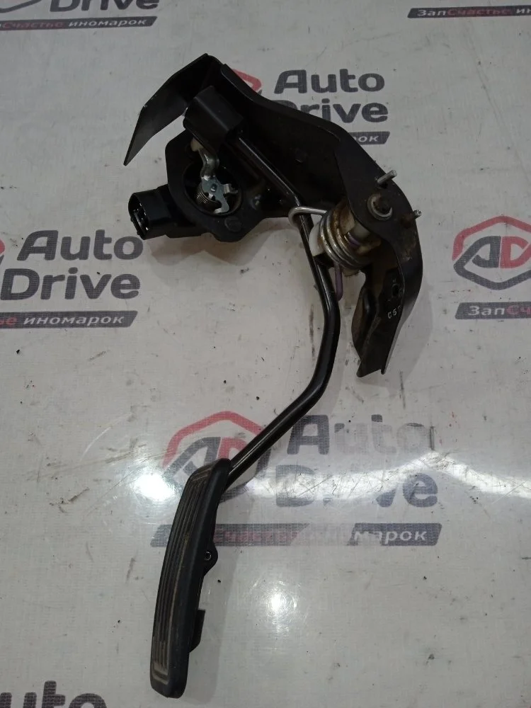 Педаль газа TOYOTA AVENSIS 2006 T250