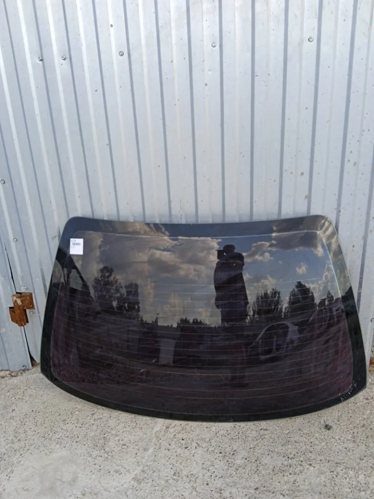 Стекло заднее Nissan Almera N16
