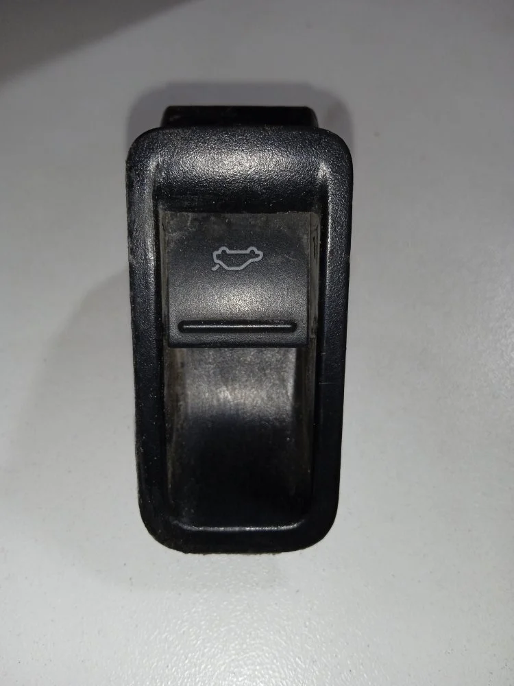 Кнопка открывания багажника VOLKSWAGEN POLO 2013