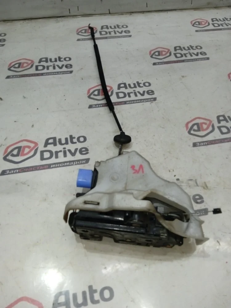 Замок двери volkswagen JETTA 2010