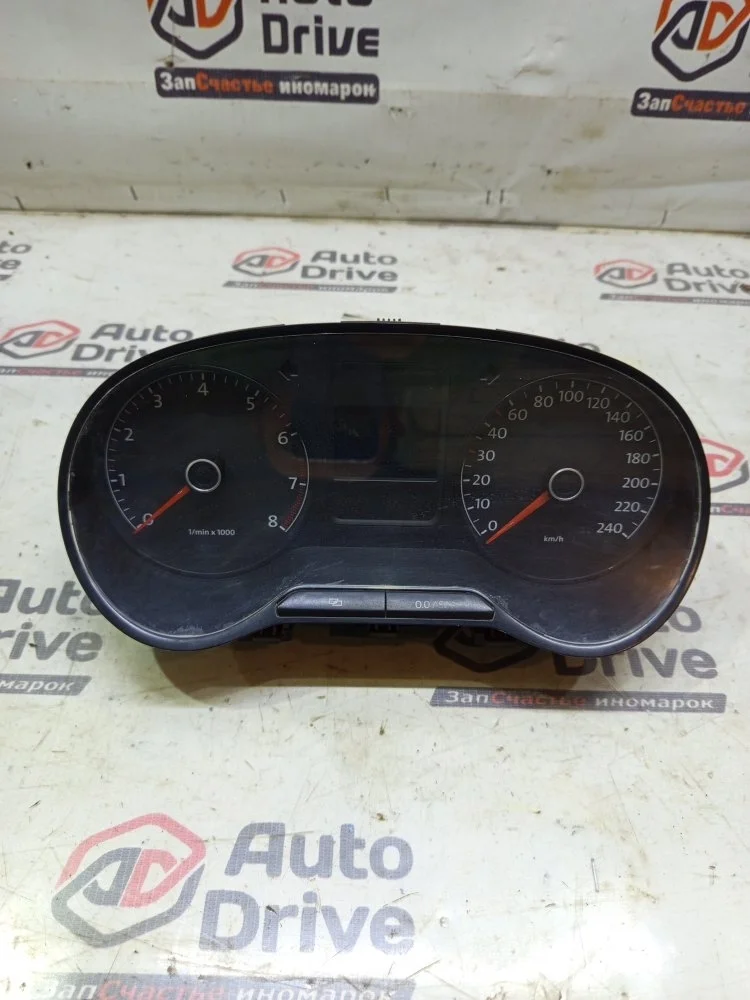 Панель приборов volkswagen POLO 2012 MK5