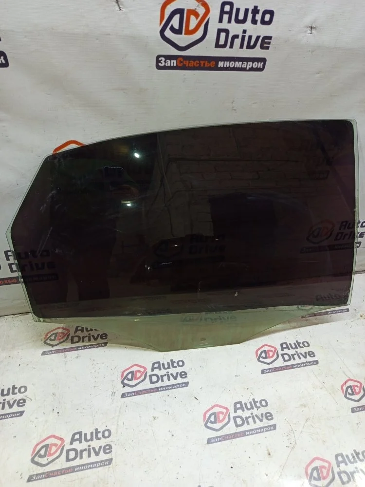 Стекло двери volkswagen POLO 2012 MK5