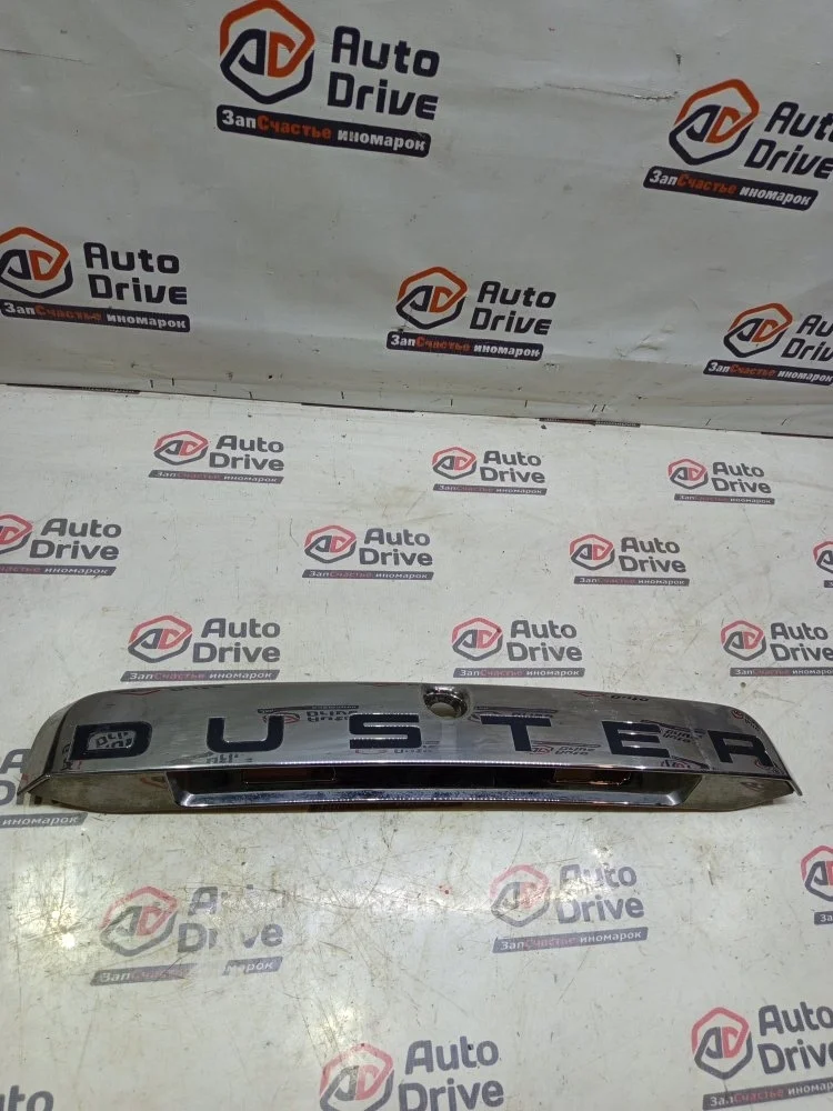 Накладка двери багажника RENAULT Duster hsa