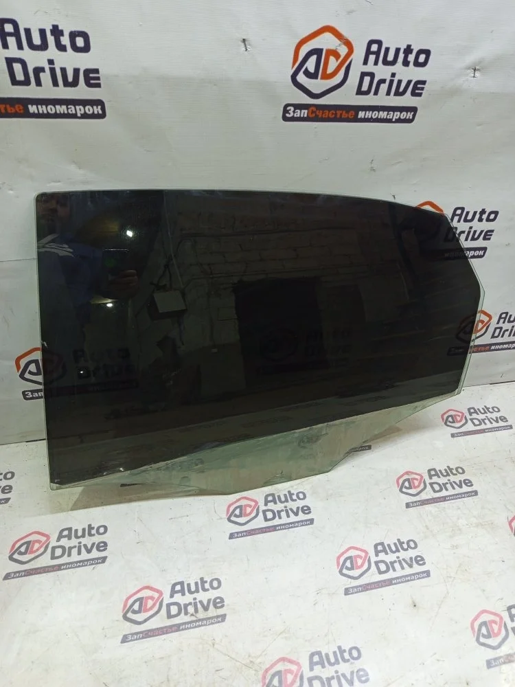 Стекло двери volkswagen POLO MK5