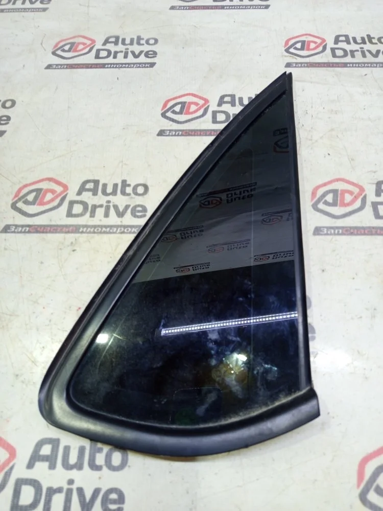 Форточка кузова volkswagen POLO MK5