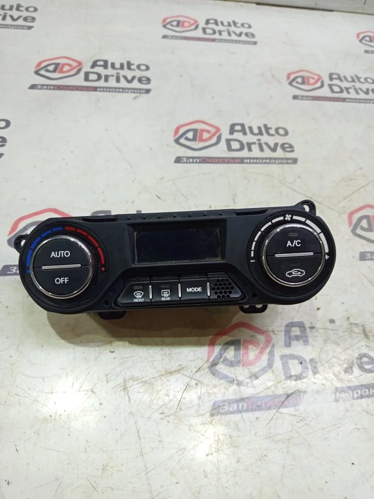 Блок управления климат-контролем Kia Rio 3