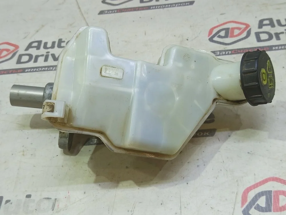 Главный тормозной цилиндр Ford Fusion 2007 1