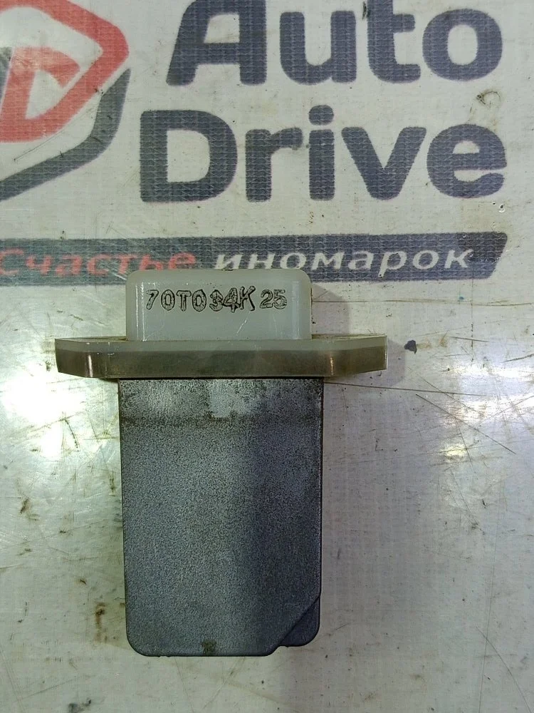 Резистор отопителя nissan PRIMERA 2005