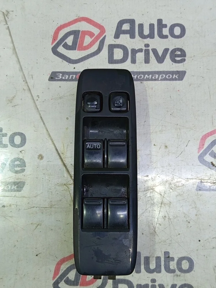 Блок управления стеклоподъемниками nissan PRIMERA 2005