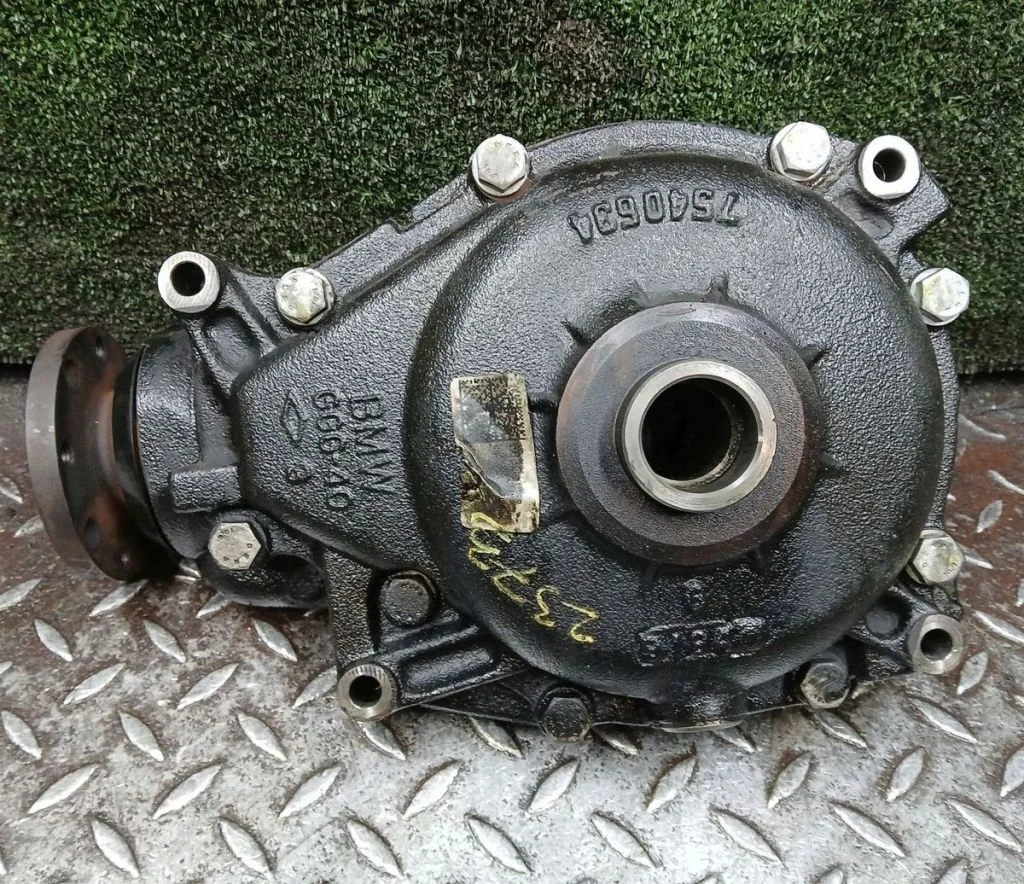 Редуктор передний BMW Х3 I (E83) 2.0TDi пп 3.73