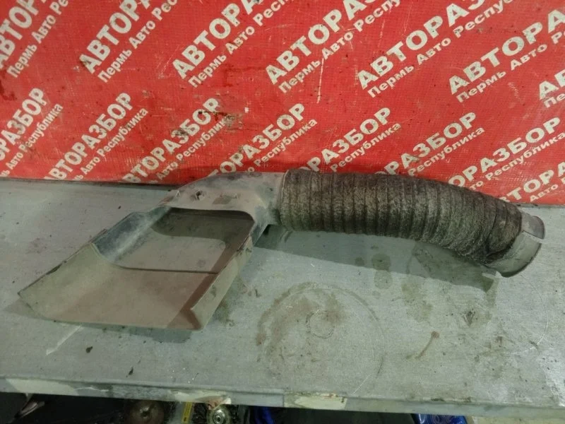 Воздухозаборник Renault Megane 2007 8200177232 2 K4MD812