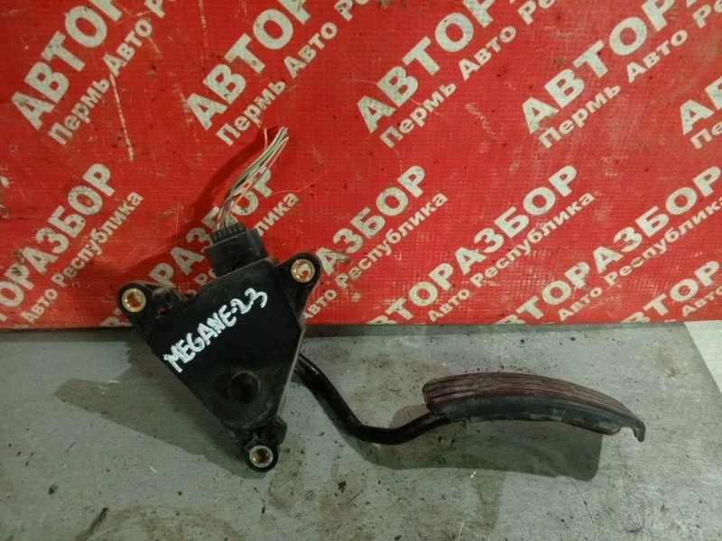 Педаль газа Renault Megane 2007 8200153268 2 K4MD812