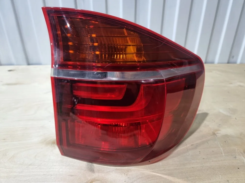 Фонарь BMW X5 2012 E70