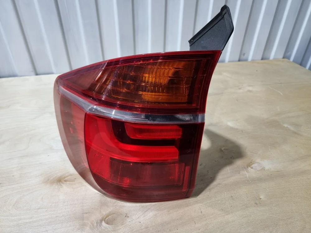 Фонарь BMW X5 2012 E70
