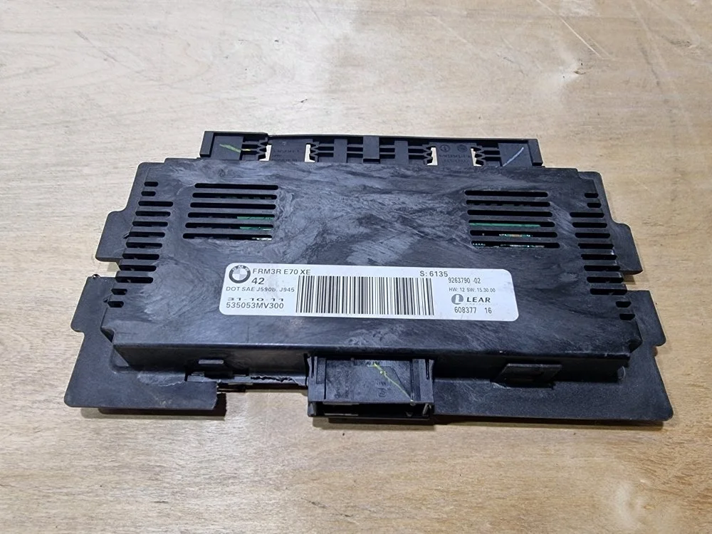 Блок frm3 BMW X5 2011 E70