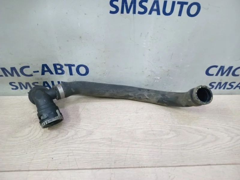 Патрубок охлаждения Volvo Xc90 30774513 ХС90 3.2 B6324S
