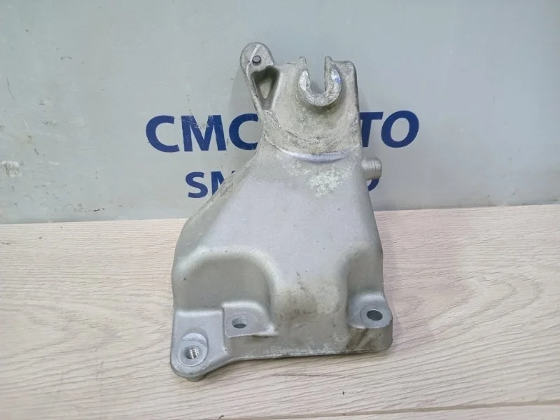 Кронштейн ДВС Mercedes-Benz Glk A2722231004 X204 3.0, левый