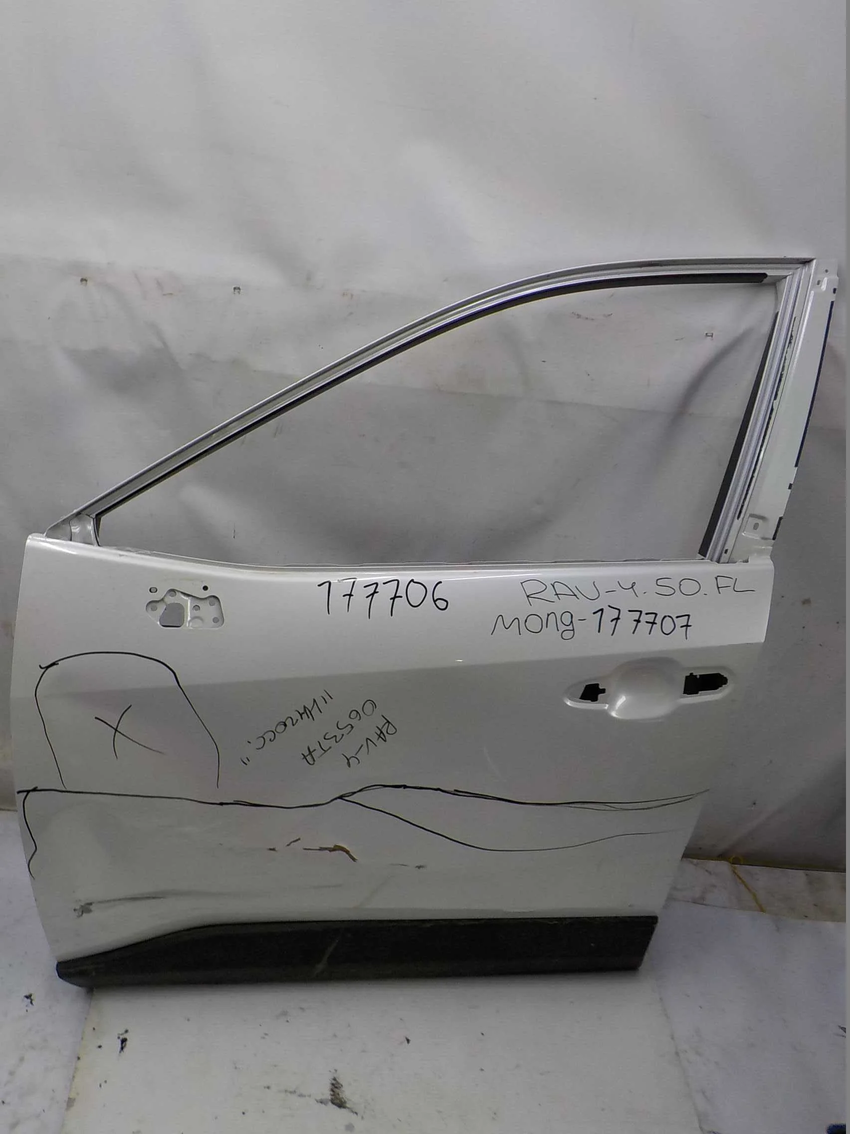 накладка на дверь TOYOTA RAV4