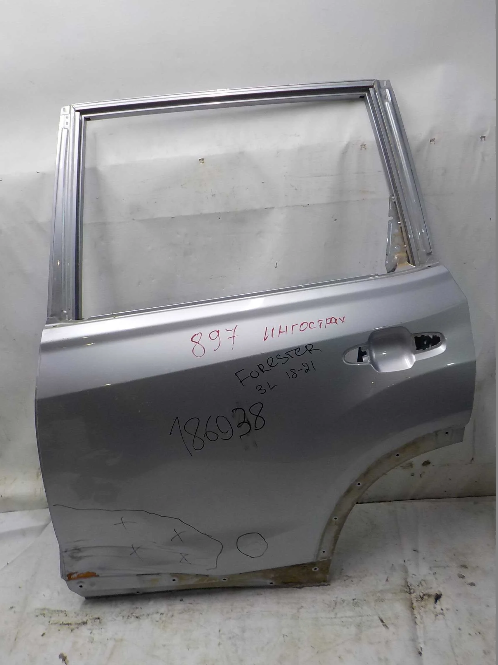 дверь SUBARU FORESTER
