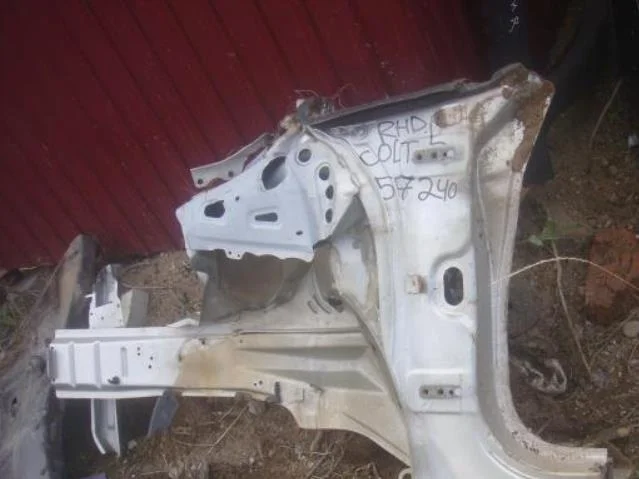 лонжерон MITSUBISHI COLT
