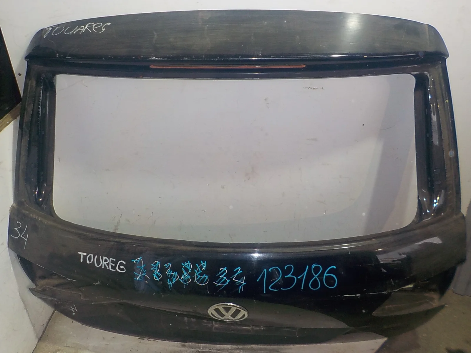 крышка багажника VOLKSWAGEN TOUAREG