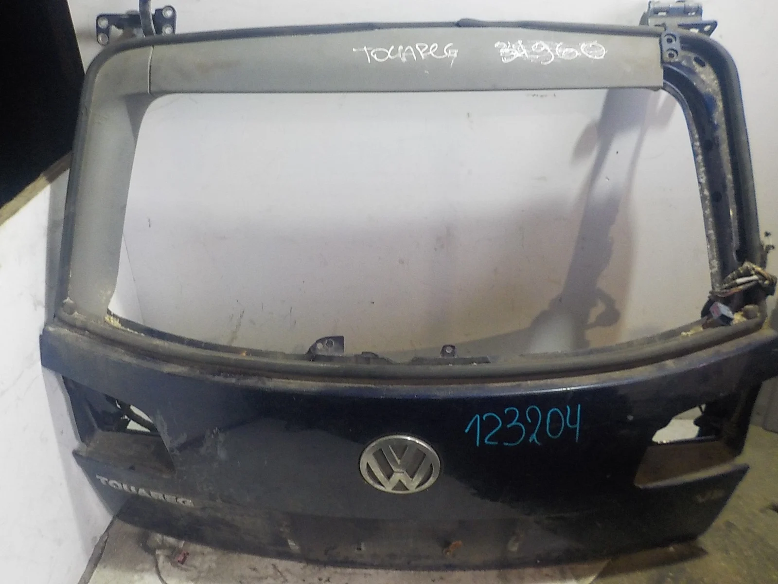 крышка багажника VOLKSWAGEN TOUAREG