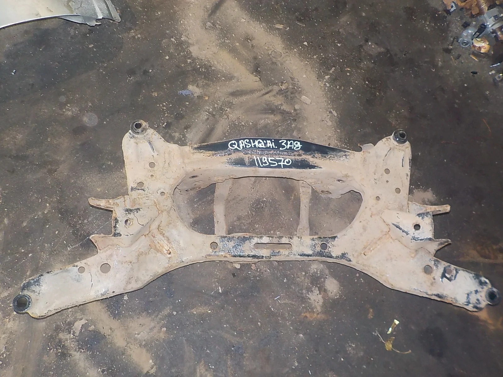 балка подвески NISSAN QASHQAI