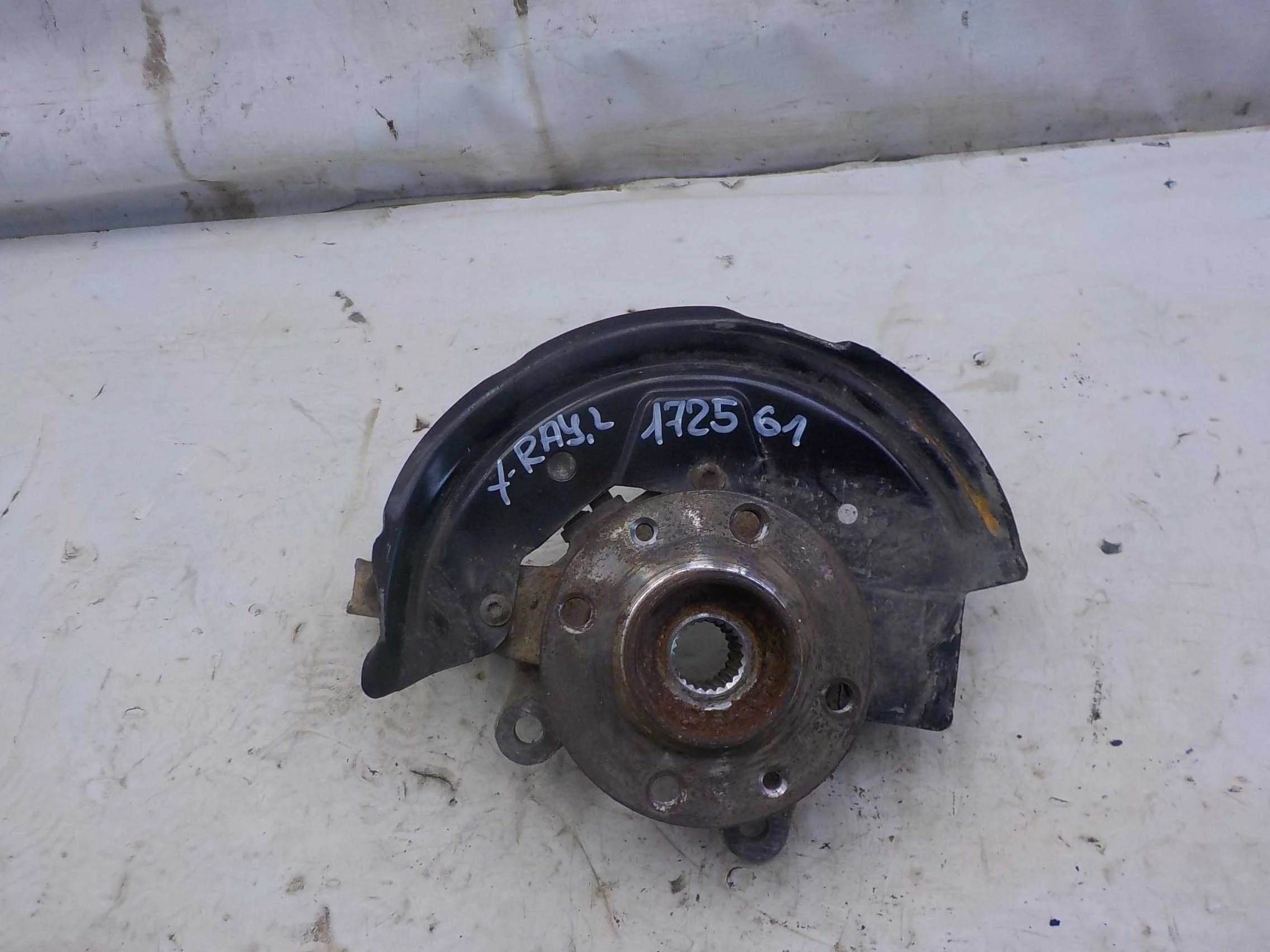 кулак поворотный LADA XRAY