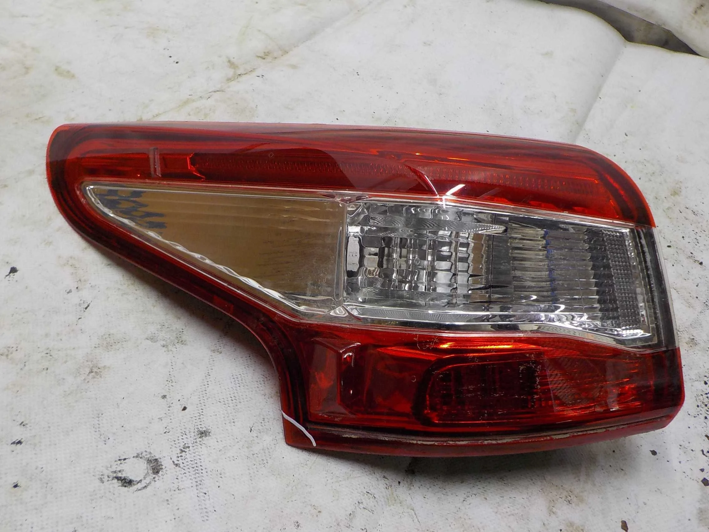 фонарь NISSAN QASHQAI