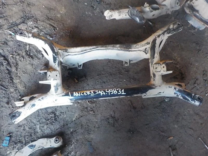 балка подвески MITSUBISHI LANCER