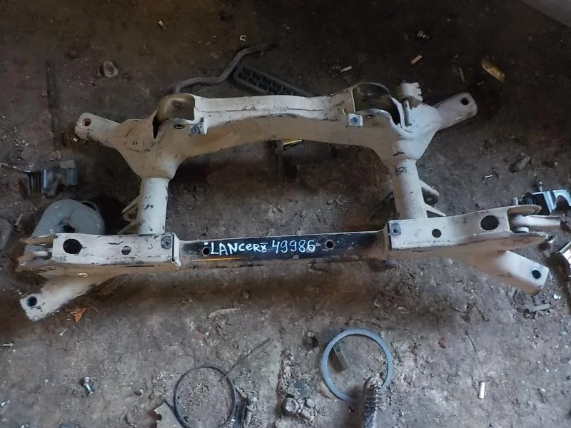 балка подвески MITSUBISHI LANCER