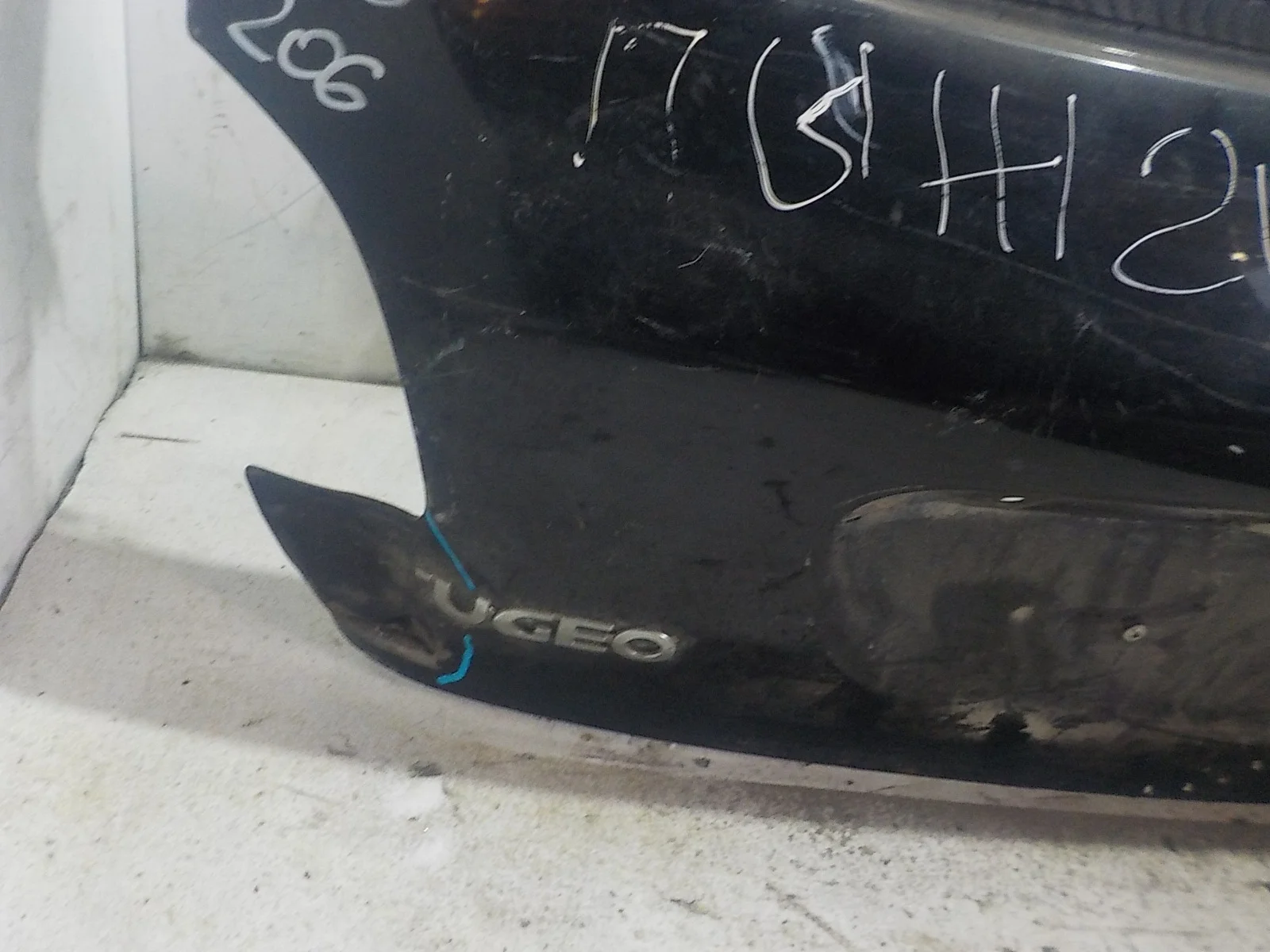 крышка багажника PEUGEOT 206