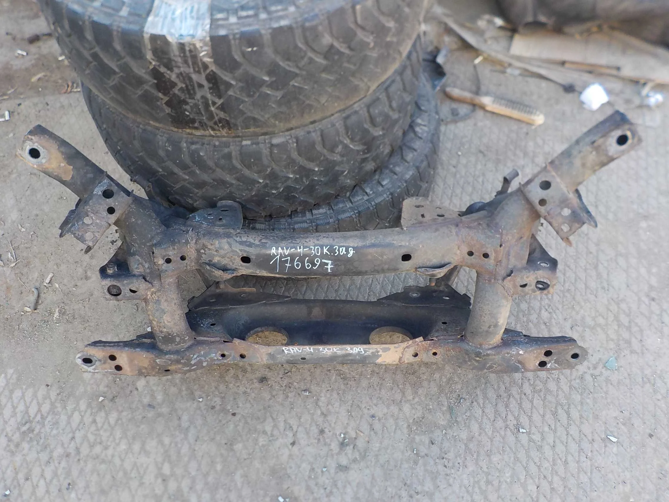 подрамник TOYOTA RAV4