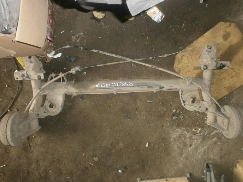 балка подвески RENAULT clio
