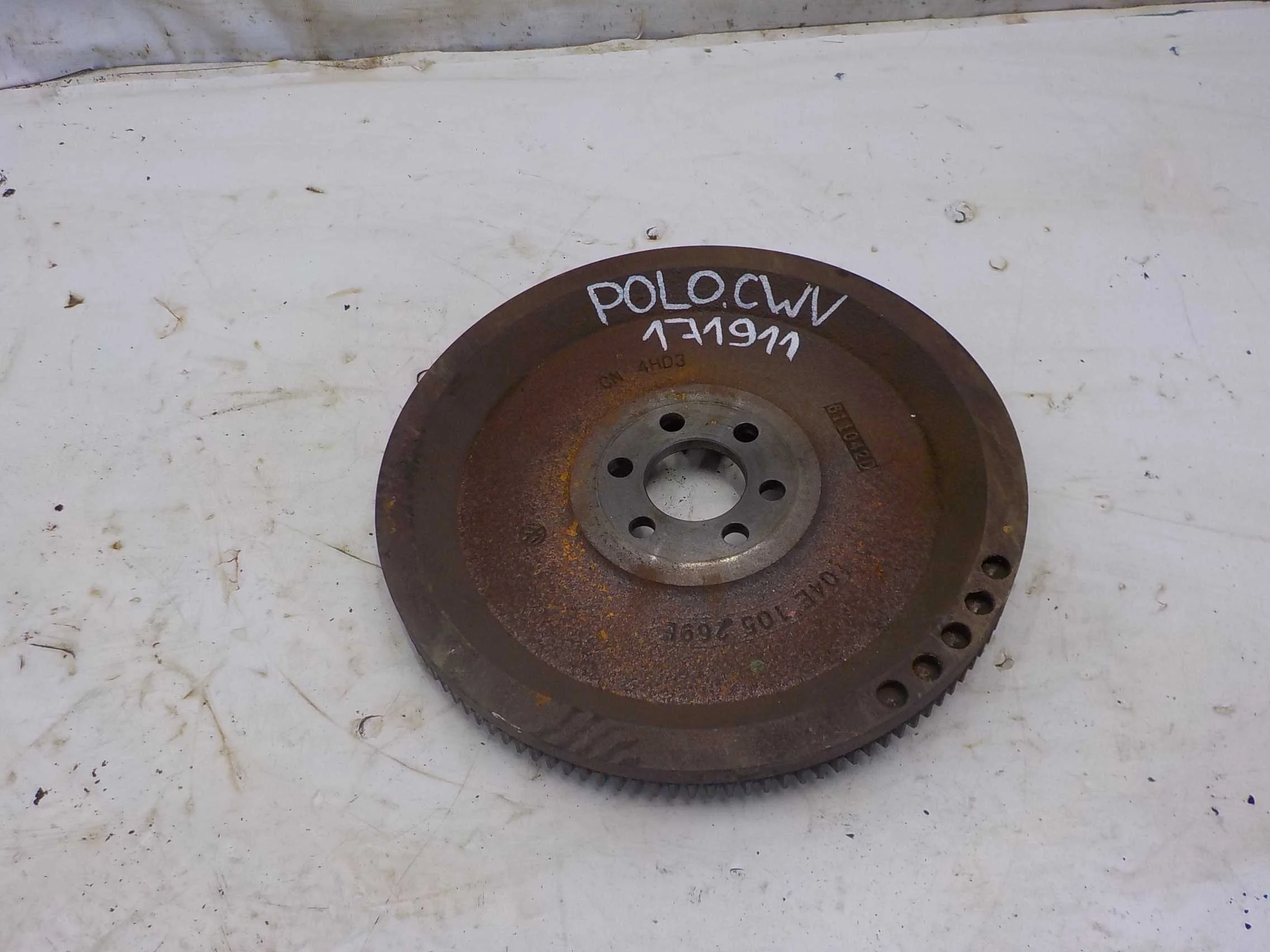 маховик VOLKSWAGEN POLO