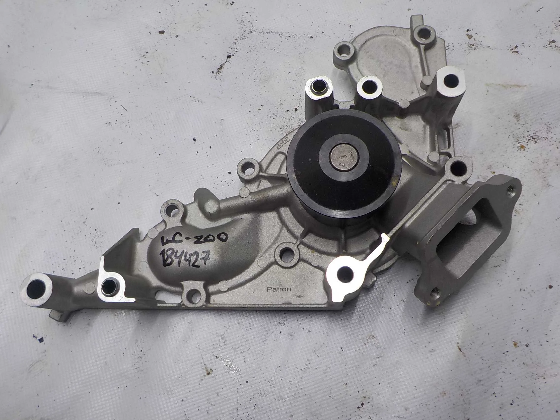 помпа TOYOTA LAND CRUISER