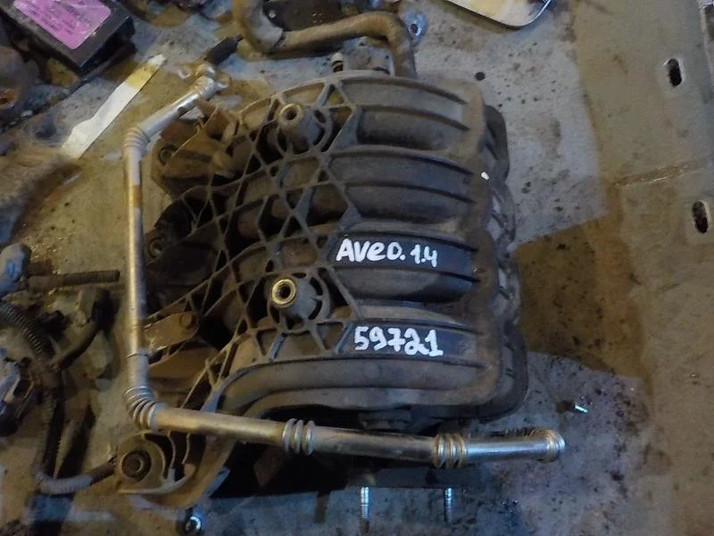 коллектор впускной CHEVROLET AVEO