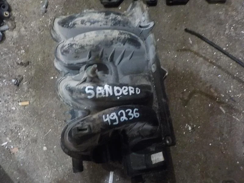 коллектор впускной RENAULT SANDERO