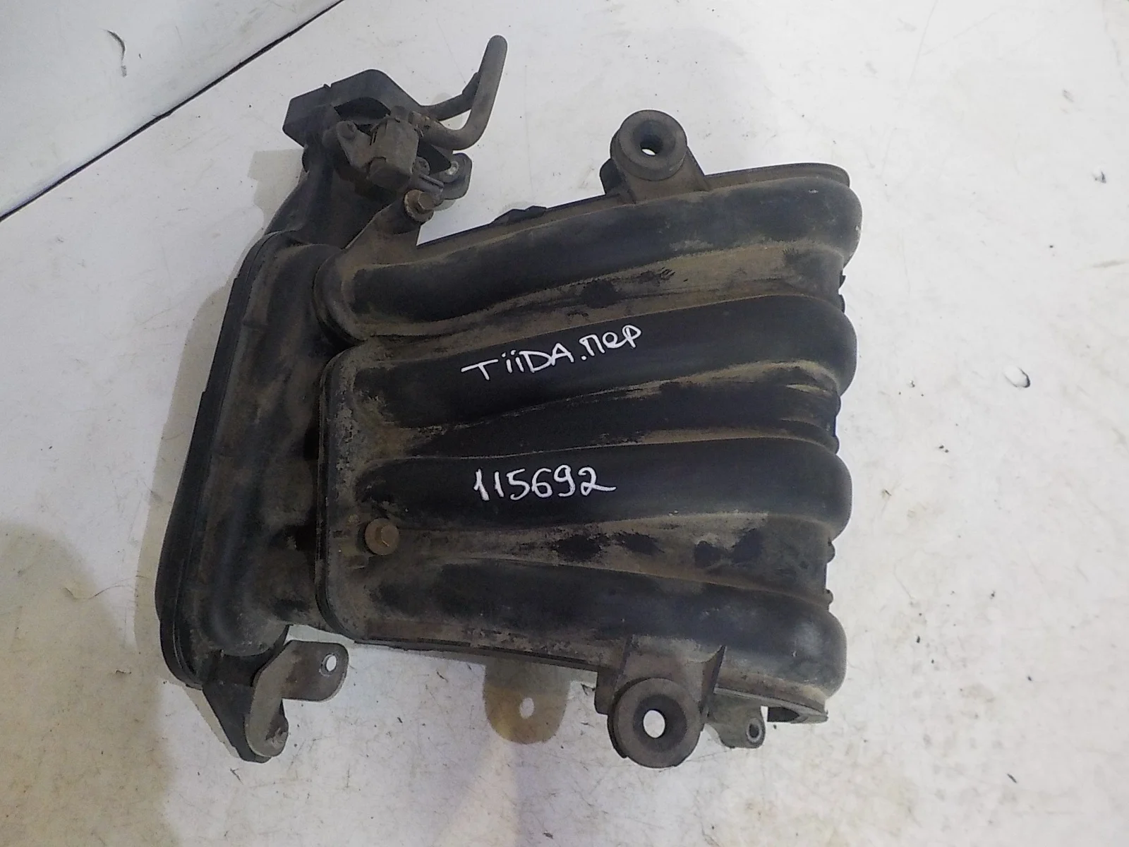 коллектор впускной NISSAN TIIDA